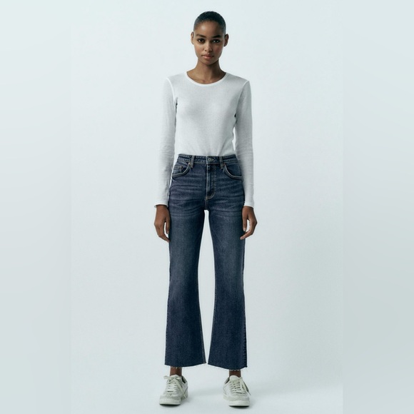 Zara TRF Mid-Rise Cropped Jeans - Picture 5 of 6
